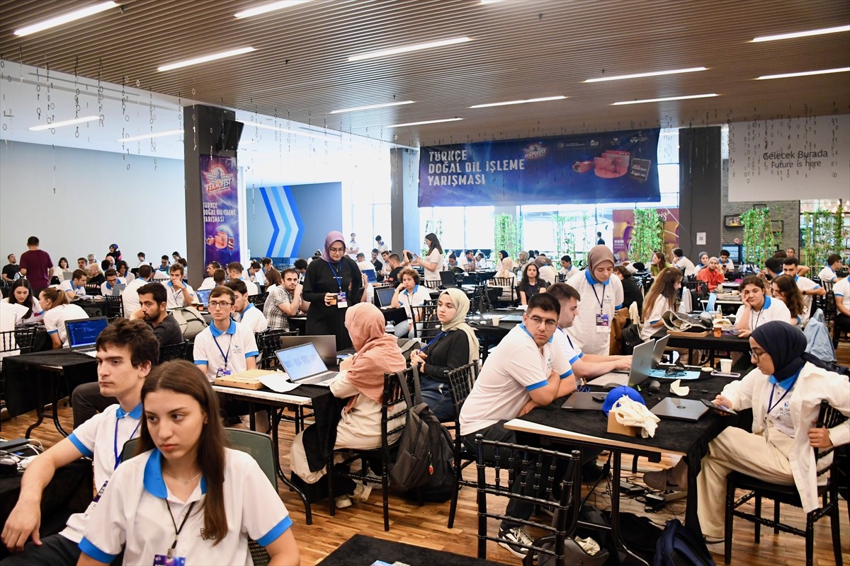 Kocaeli'de düzenlenen "TEKNOFEST Türkçe Doğal Dil İşleme Yarışması" finali, 163 takım ve 531...