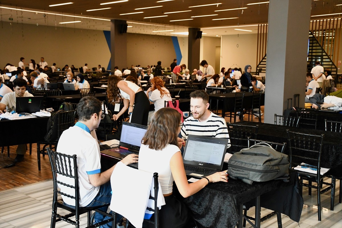 Kocaeli'de düzenlenen "TEKNOFEST Türkçe Doğal Dil İşleme Yarışması" finali, 163 takım ve 531...