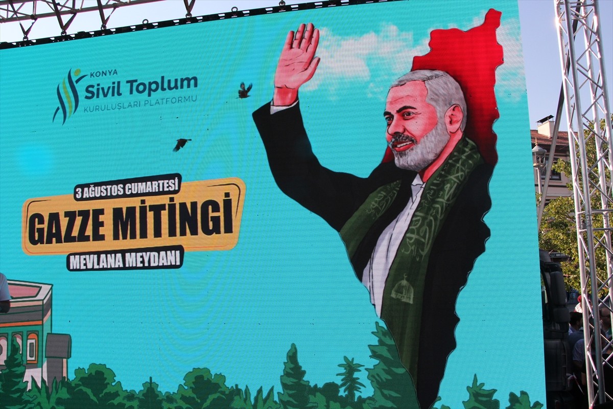 Konya'da, İsrail'in Gazze'ye yönelik saldırıları on binlerce kişinin katıldığı mitingle protesto...