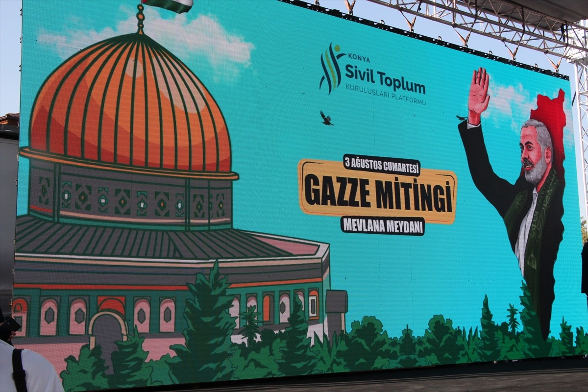 Konya'da, İsrail'in Gazze'ye yönelik saldırıları on binlerce kişinin katıldığı mitingle protesto...