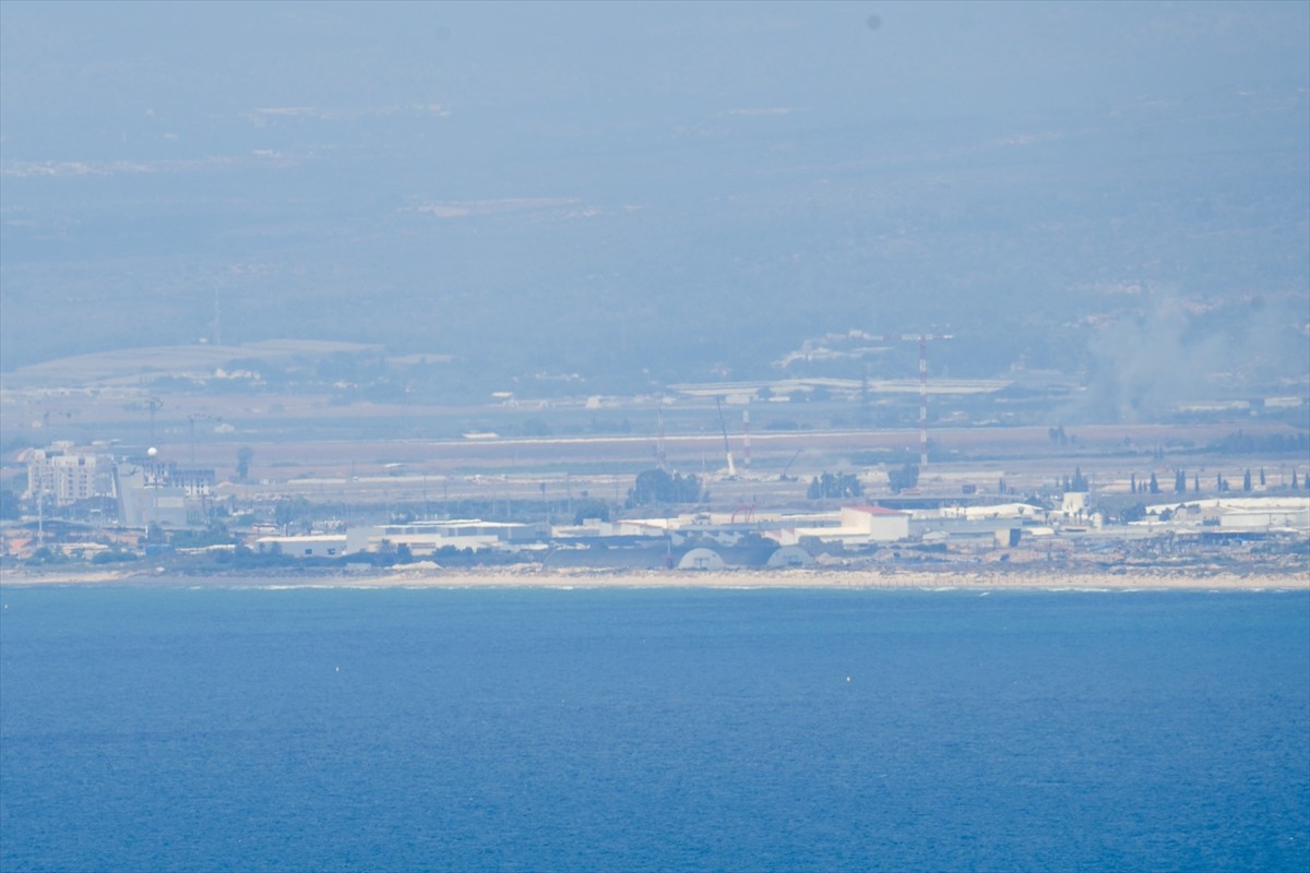 Lübnan Hizbullahı'nın, İsrail'in kuzeyindeki Akka ve Nehariya arasında "askeri üs olduğu" ifade...