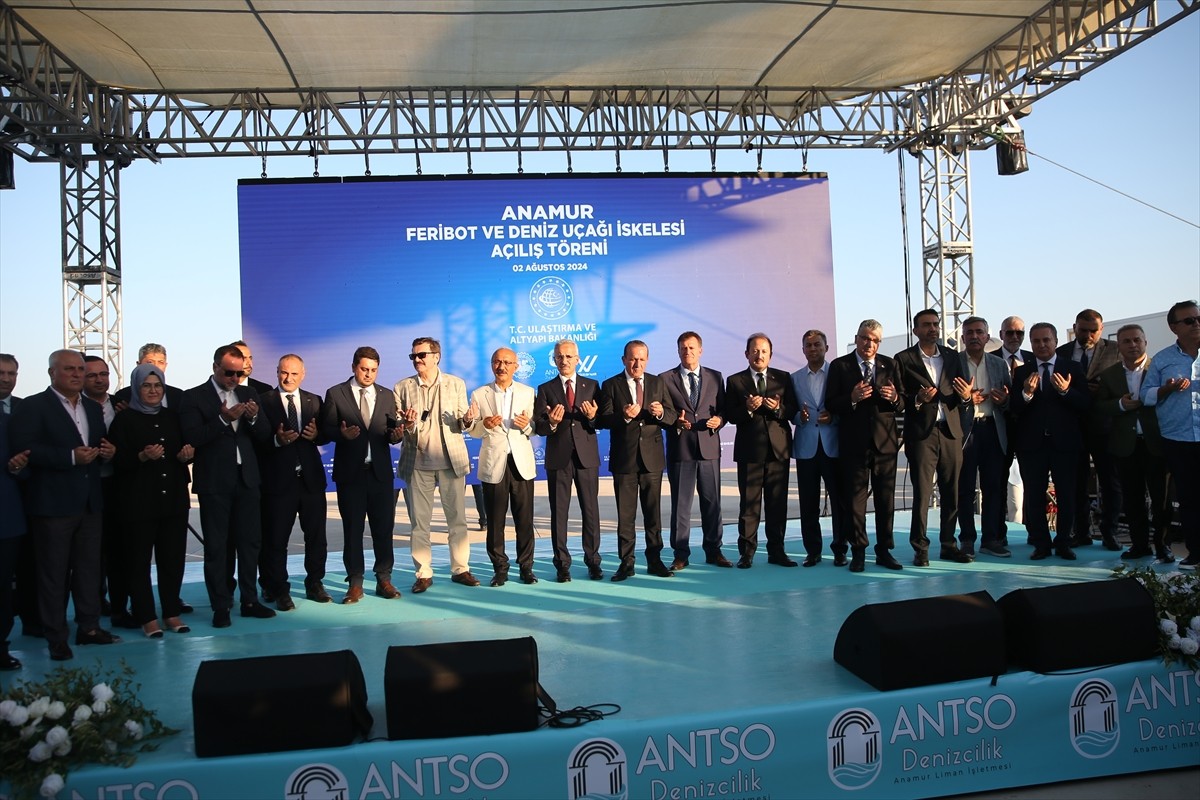 Mersin'in Anamur ilçesinde, Anamur Feribot ve Deniz Uçağı İskelesi'nin açılışı...