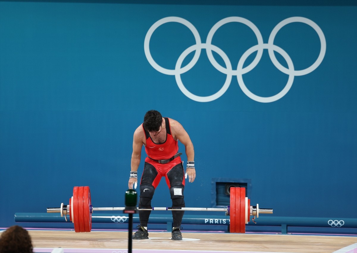 Paris 2024 Olimpiyat Oyunları halter kategorisinde erkekler 73. kilo müsabakaları South Paris...