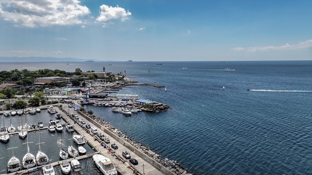 "Yelkenin yeni modası" sloganıyla tüm yarış sınıflarını kapsayan 12. TAYK Slam X eker Olympos...