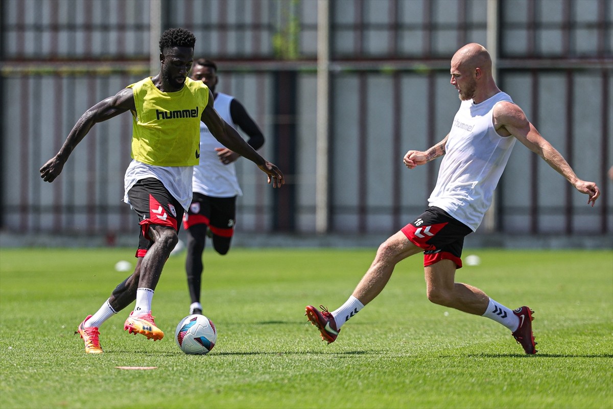 Samsunspor, Trendyol Süper Lig'in ilk haftasında sahasında oynayacağı Beşiktaş maçının...