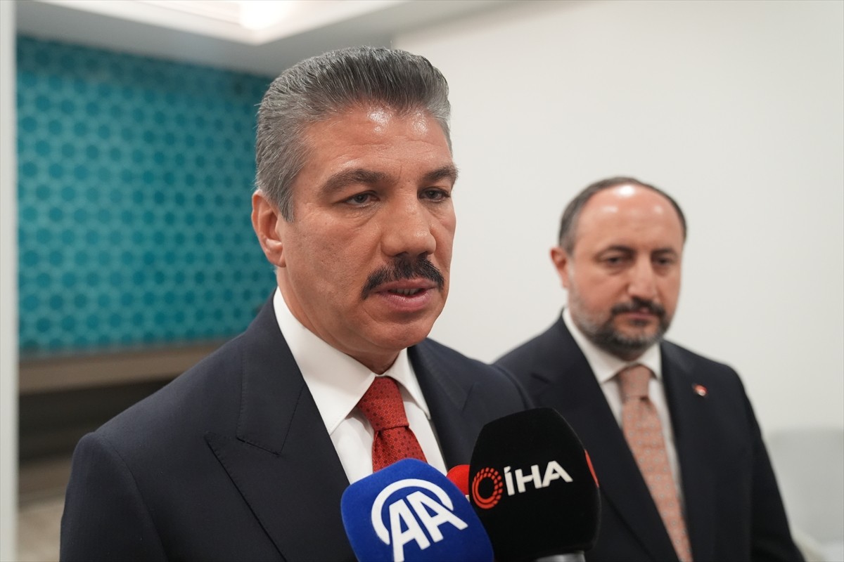 TBMM Adalet Komisyonu Başkanı ve AK Parti İstanbul Milletvekili Cüneyt Yüksel (solda) ve AB Karma...