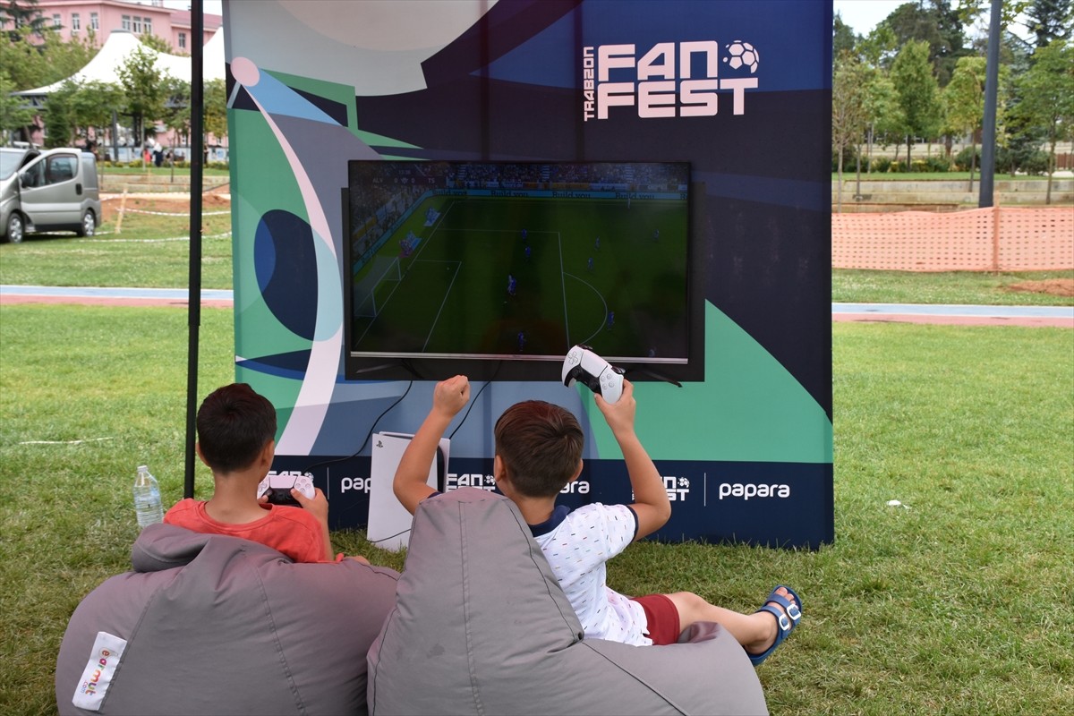 Trabzonspor Kulübü'nün 57'nci kuruluş yıl dönümü dolayısıyla 15 Temmuz Hürriyet ve Şehitler...