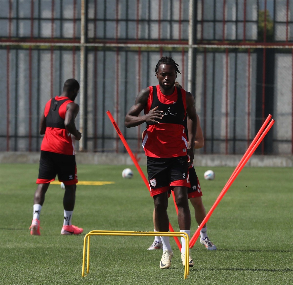 Trendyol Süper Lig'de ilk maçını Beşiktaş'la yapacak Yılport Samsunspor'un kaptanı Zeki Yavru...