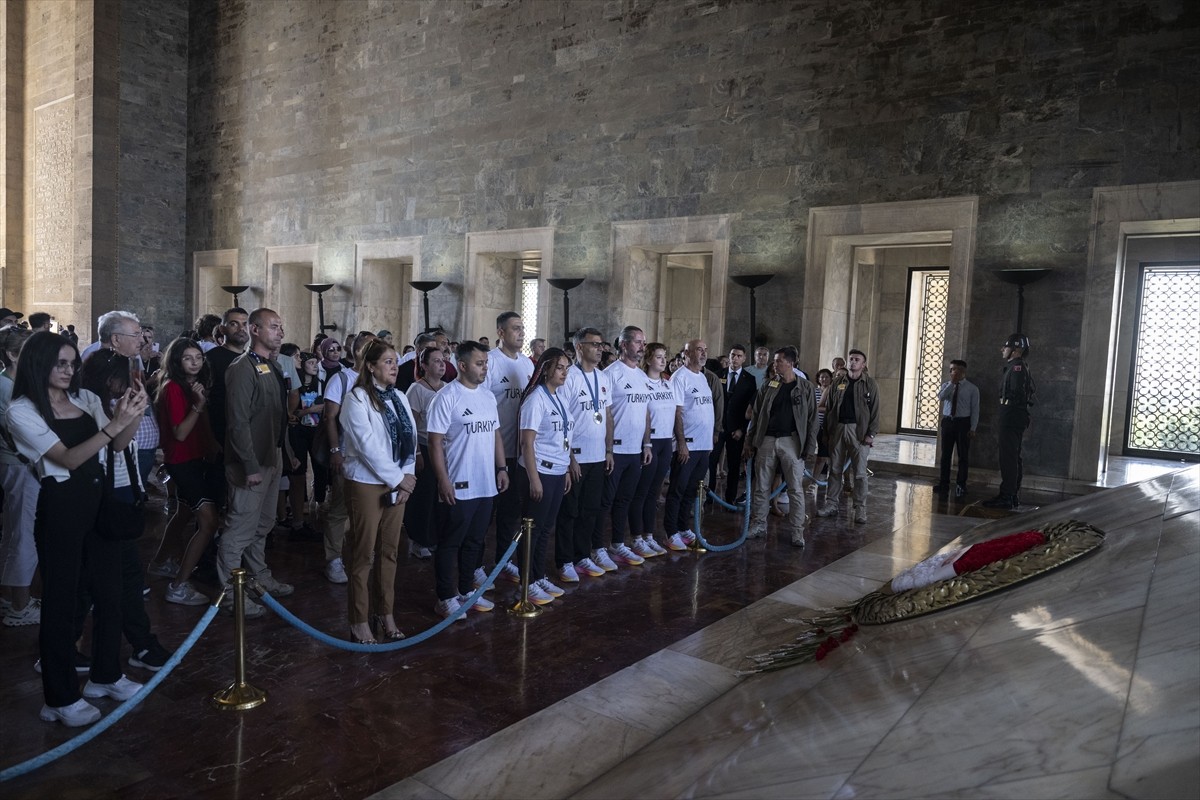 Türkiye Atıcılık Federasyonu Başkanı Gürsel Çolakoğlu ve Paris 2024 Olimpiyat Oyunları'nda...