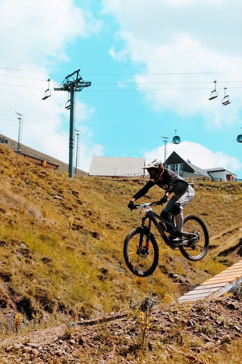 Türkiye Bisiklet Federasyonu tarafından Erzurum'da düzenlenen Downhill Türkiye Şampiyonası...