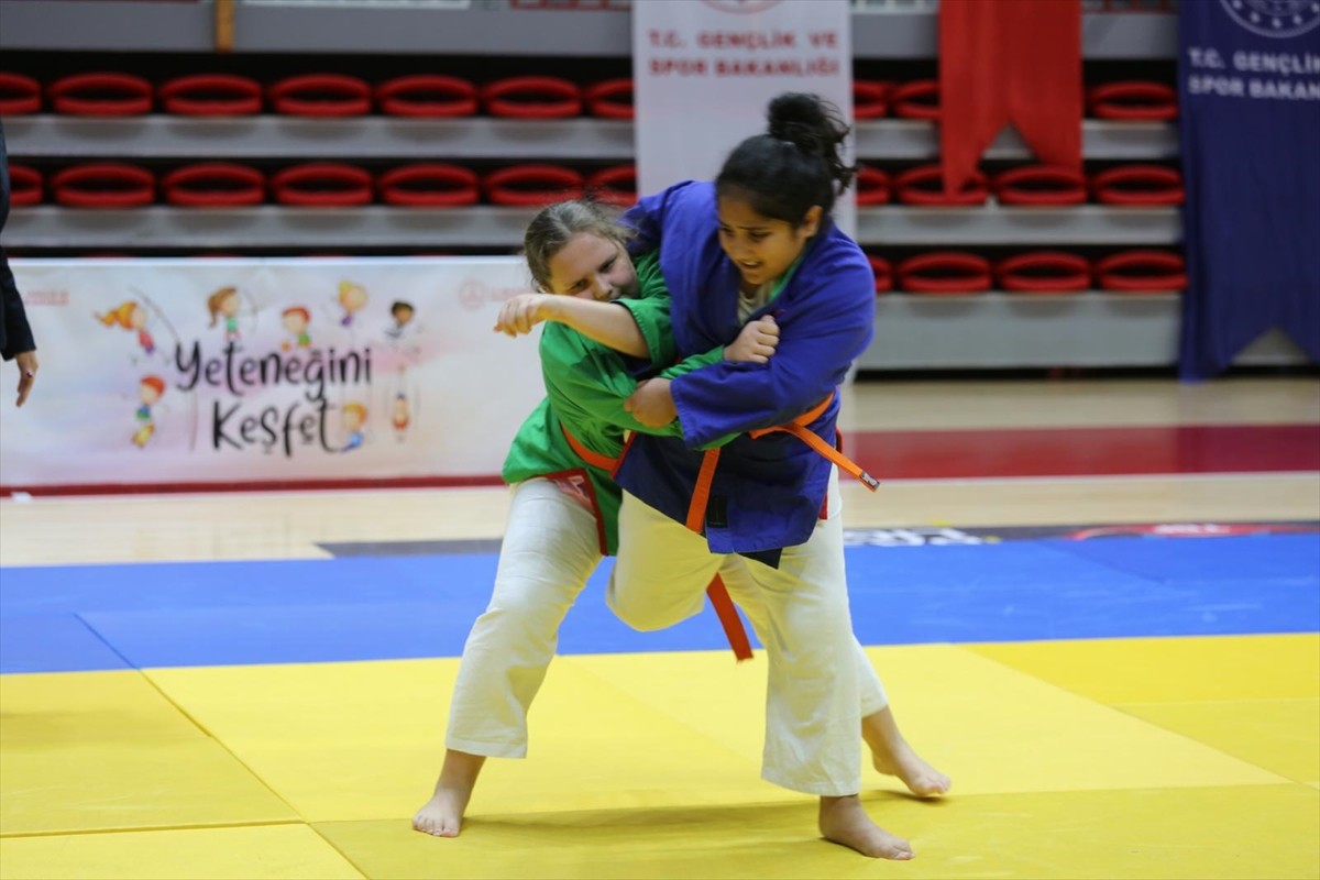 Türkiye Gelişmekte Olan Spor Branşları Federasyonu tarafından Yalova'da düzenlenen 2024 Minikler...