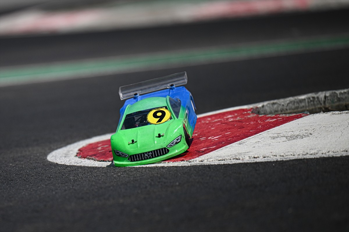 Türkiye Onroad Şampiyonasının (TORC) üçüncü etabı Afyonkarahisar'da gerçekleştirildi. Yaklaşık 40...