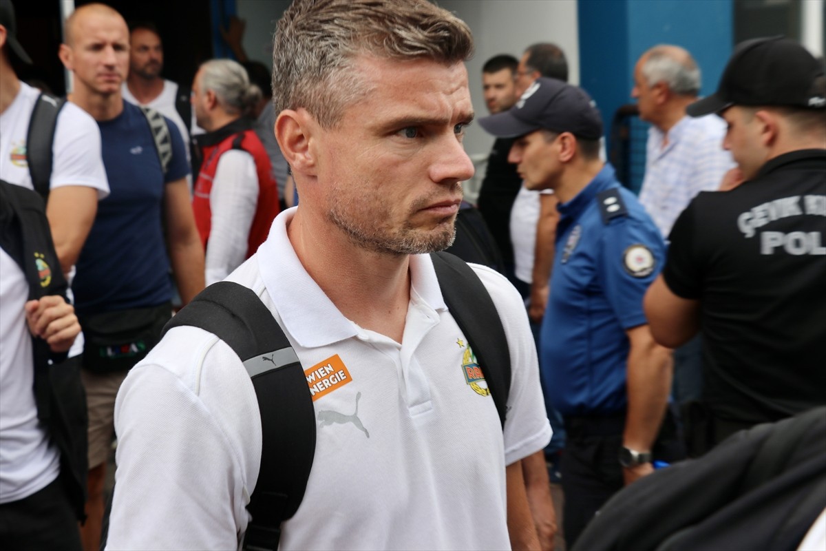 UEFA Avrupa Ligi 3. eleme turu ilk maçında yarın Trabzonspor ile karşılaşacak Avusturya'nın Rapid...