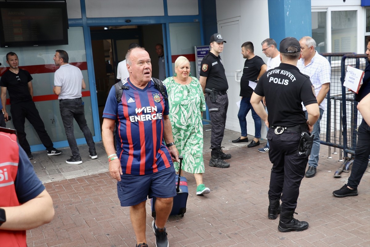 UEFA Avrupa Ligi 3. eleme turu ilk maçında yarın Trabzonspor ile karşılaşacak Avusturya'nın Rapid...