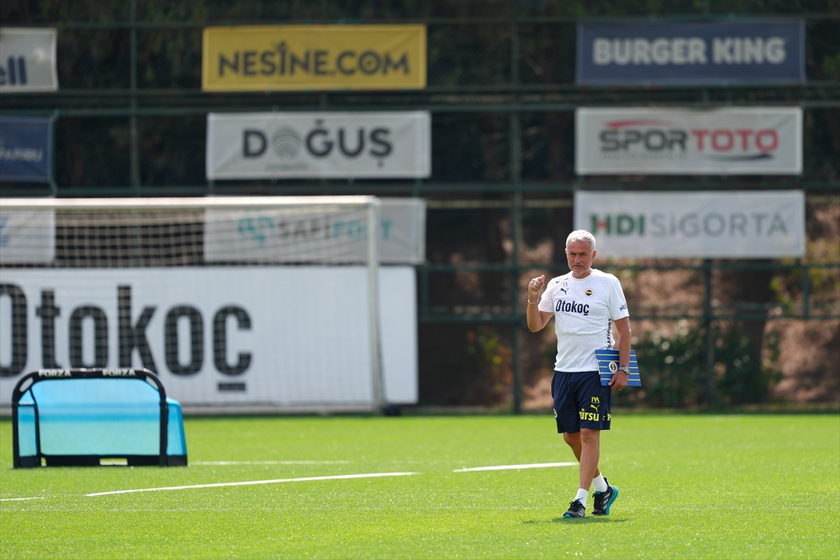 UEFA Şampiyonlar Ligi 3. eleme turunda yarın deplasmanda Fransa'nın Lille takımıyla karşılaşacak...