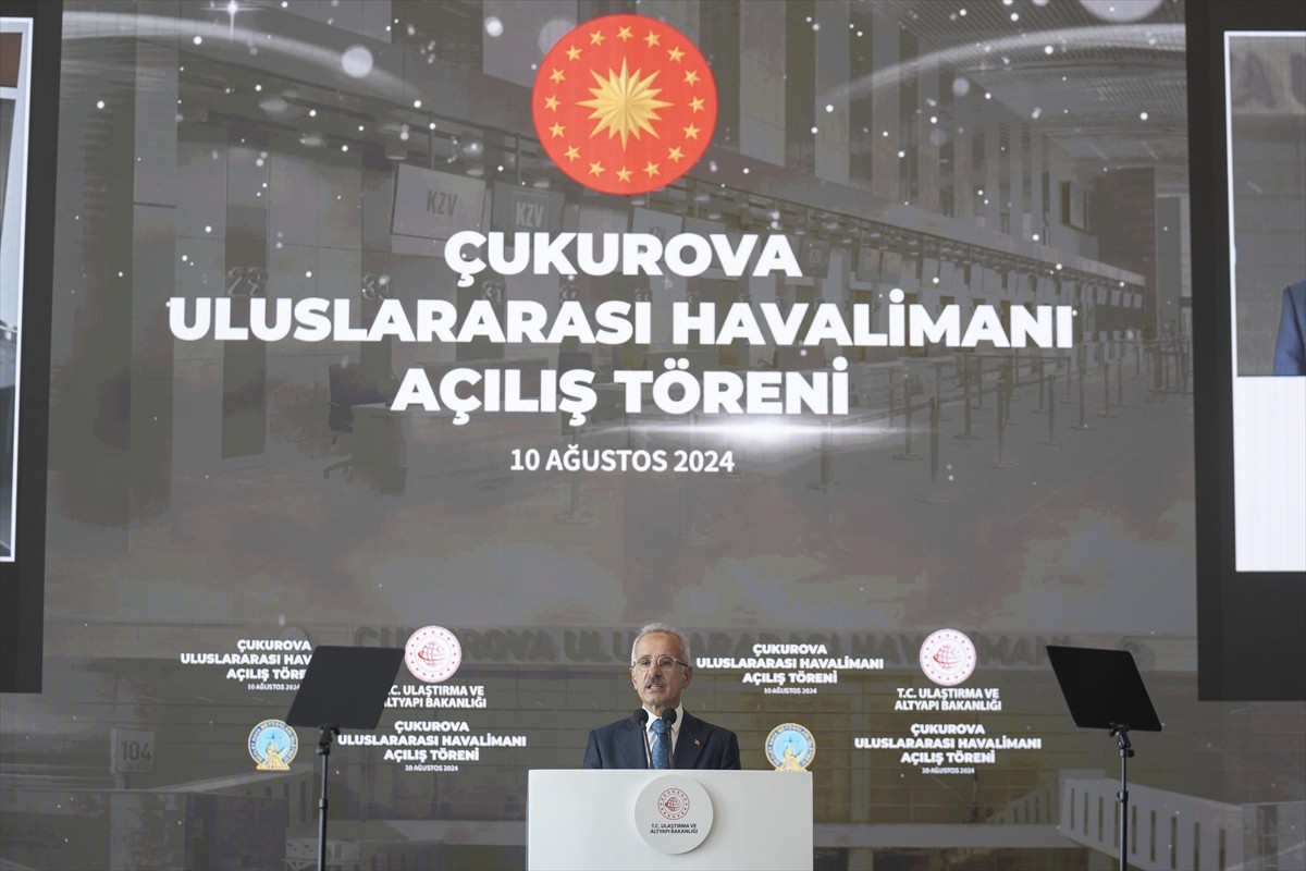 Ulaştırma ve Altyapı Bakanı Abdulkadir Uraloğlu, Cumhurbaşkanı Recep Tayyip Erdoğan'ın katılımıyla...