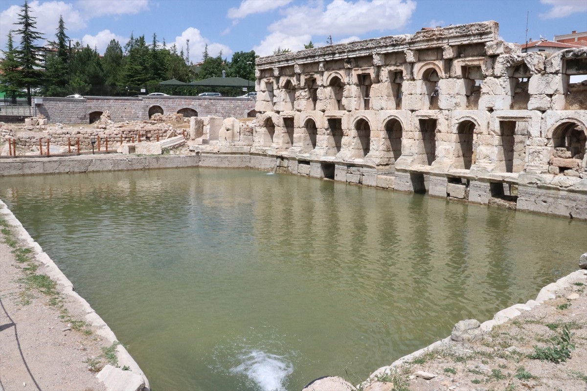 Yozgat'ın Sarıkaya ilçesinde 2018'de UNESCO Dünya Mirası Geçici Listesi'ne alınan ve "Kral Kızı"...