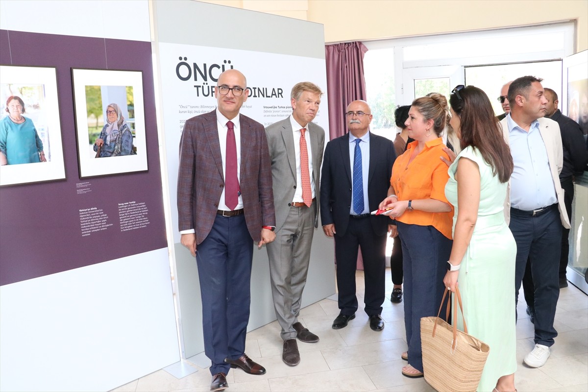 Yozgat'ın Sorgun ilçesine bağlı Bahadın beldesinde Türkiye'den Hollanda'ya çalışmaya giden...