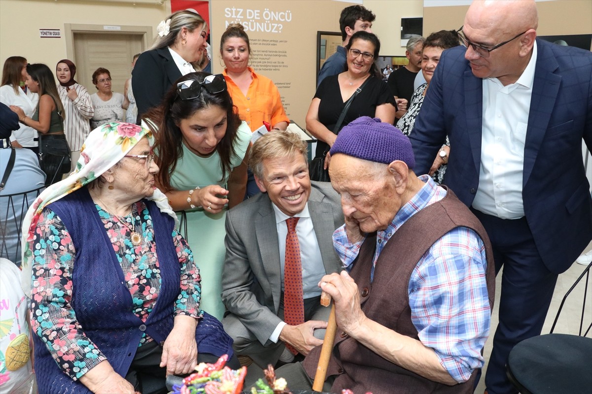 Yozgat'ın Sorgun ilçesine bağlı Bahadın beldesinde Türkiye'den Hollanda'ya çalışmaya giden...
