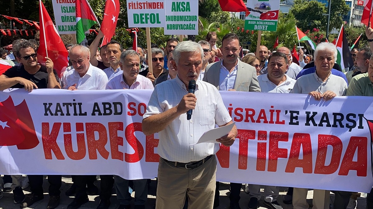Zonguldak'ta, Hamas Siyasi Büro Başkanı İsmail Heniyye'nin İran'da suikasta uğraması ve İsrail'in...