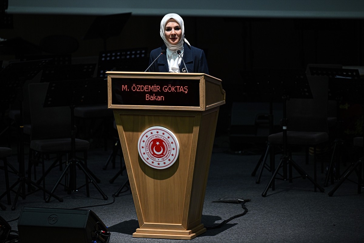 Milli Savunma Bakanı Yaşar Güler ile Aile ve Sosyal Hizmetler Bakanı Mahinur Özdemir Göktaş'ın...
