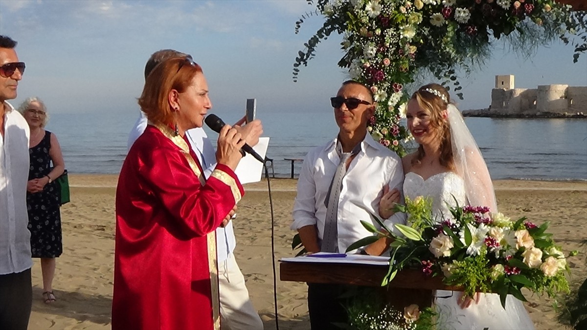 Almanya'da yaşayan Sedat Freistadt, meme kanseri tedavisi başarıyla tamamlanan eşi Conny Freistadt...