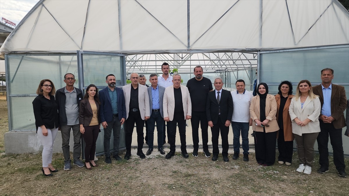 Amasya Üniversitesi Suluova Meslek Yüksekokulu (MYO) tarafından hazırlanan "Akıllı Seralar, Üreten...