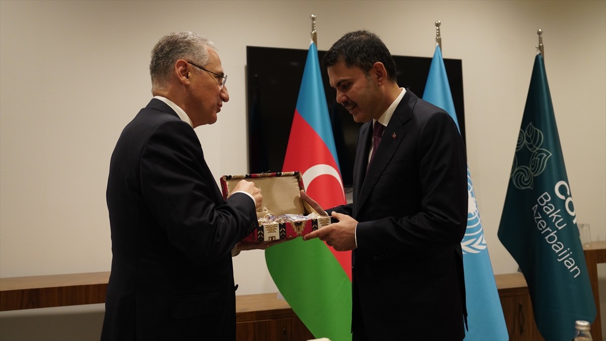 Çevre, Şehircilik ve İklim Değişikliği Bakanı Murat Kurum (sağ 4), Azerbaycan'ın başkenti Bakü'de...