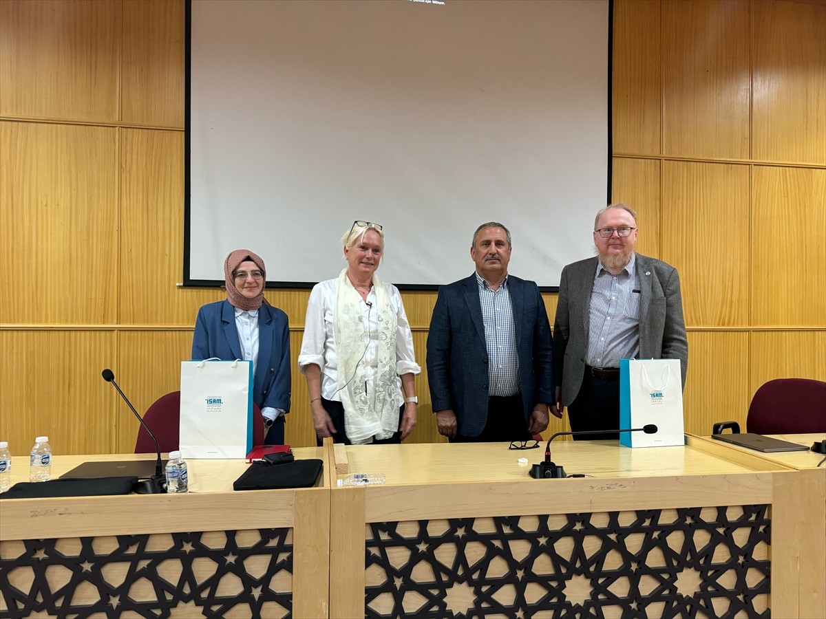 Türkiye Diyanet Vakfı (TDV) İslam Araştırmaları Merkezi (İSAM) Konferans Salonu'nda "Historical...