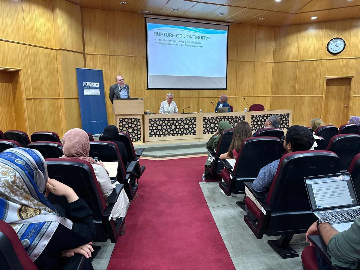 Türkiye Diyanet Vakfı (TDV) İslam Araştırmaları Merkezi (İSAM) Konferans Salonu'nda "Historical...