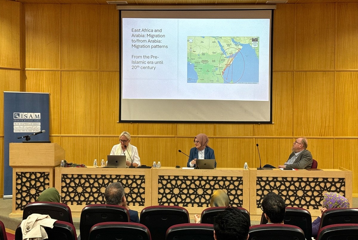 Türkiye Diyanet Vakfı (TDV) İslam Araştırmaları Merkezi (İSAM) Konferans Salonu'nda "Historical...