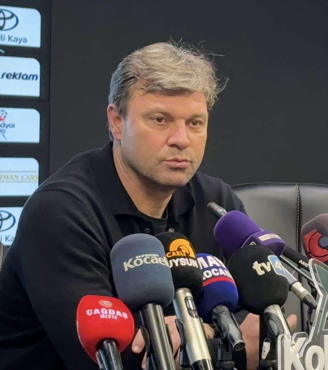 Trendyol 1. Lig'in 14. haftasında deplasmanda Kocaelispor'a 2-0 mağlup olan Adanaspor'un Teknik...