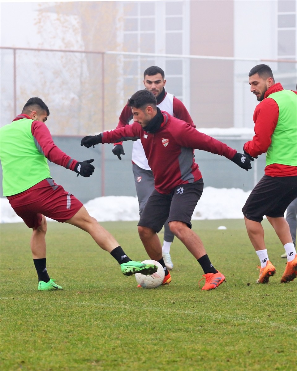 Trendyol 1. Lig takımlarından Boluspor, 2 Aralık Pazartesi günü deplasmanda Sakaryaspor ile...