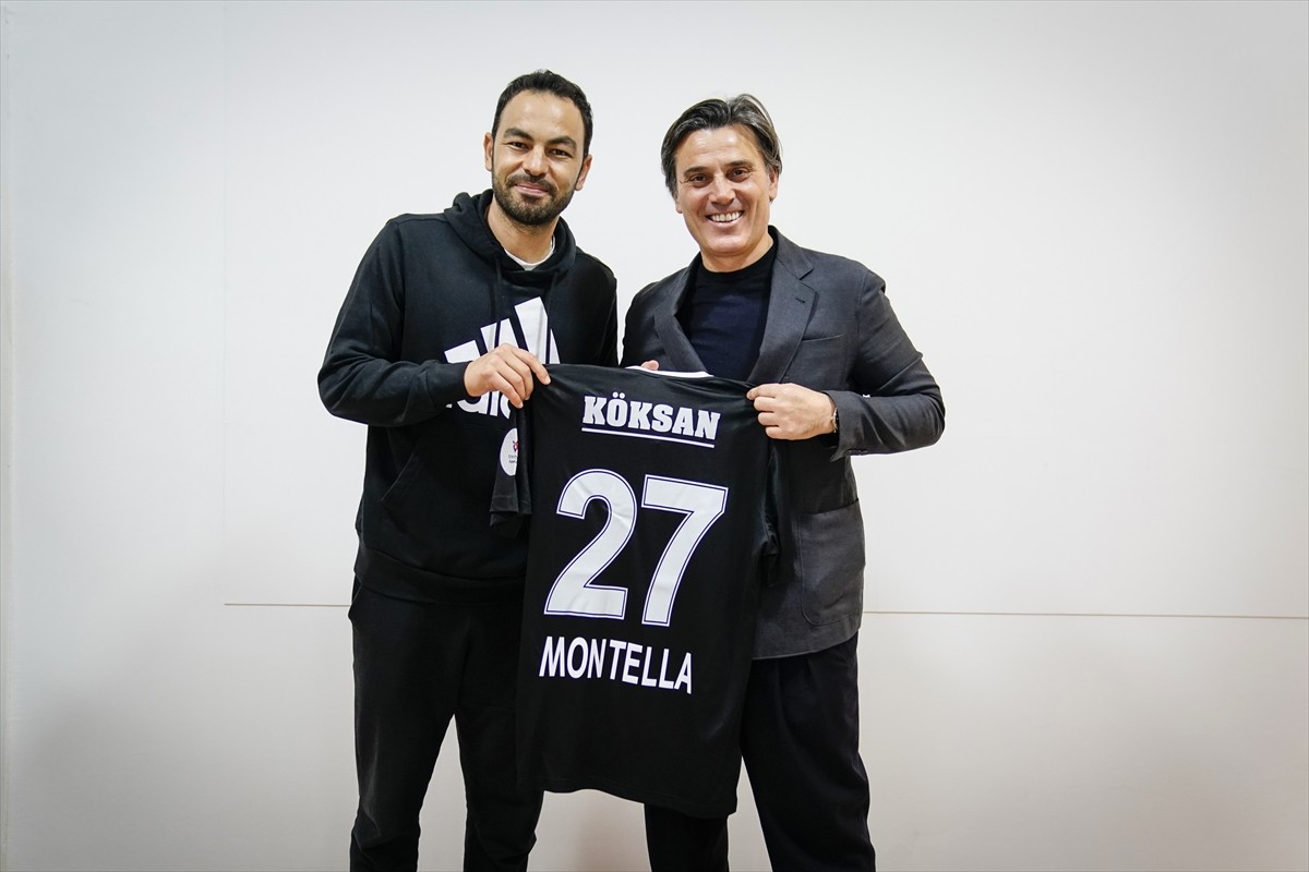 A Milli Futbol Takımı Teknik Direktörü Vincenzo Montella (sol 2), Trendyol Süper Lig takımlarından...