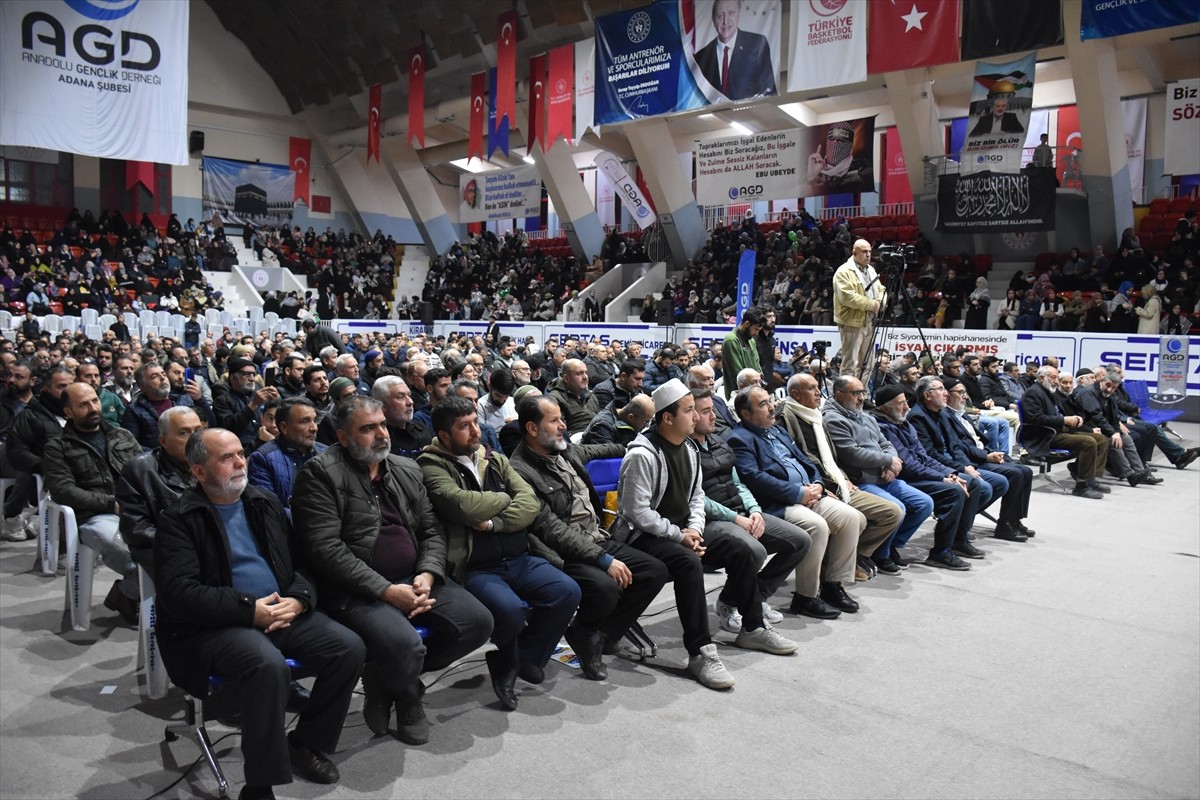 Adana'da, Mekke'nin fethinin 1394'üncü yılı dolayısıyla program düzenlendi.