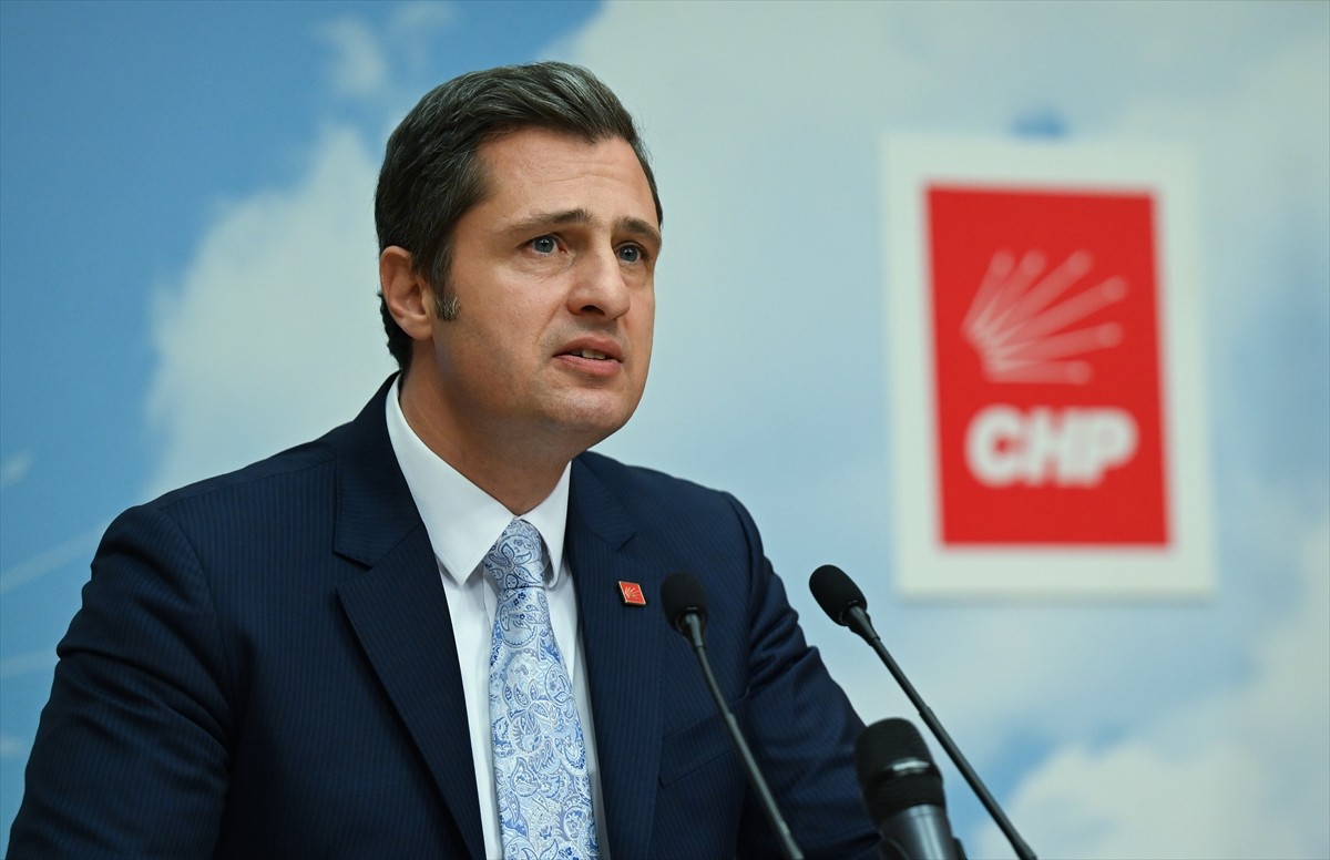CHP Genel Başkan Yardımcısı ve Parti Sözcüsü Deniz Yücel (fotoğrafta), Genel Başkan Özgür Özel...