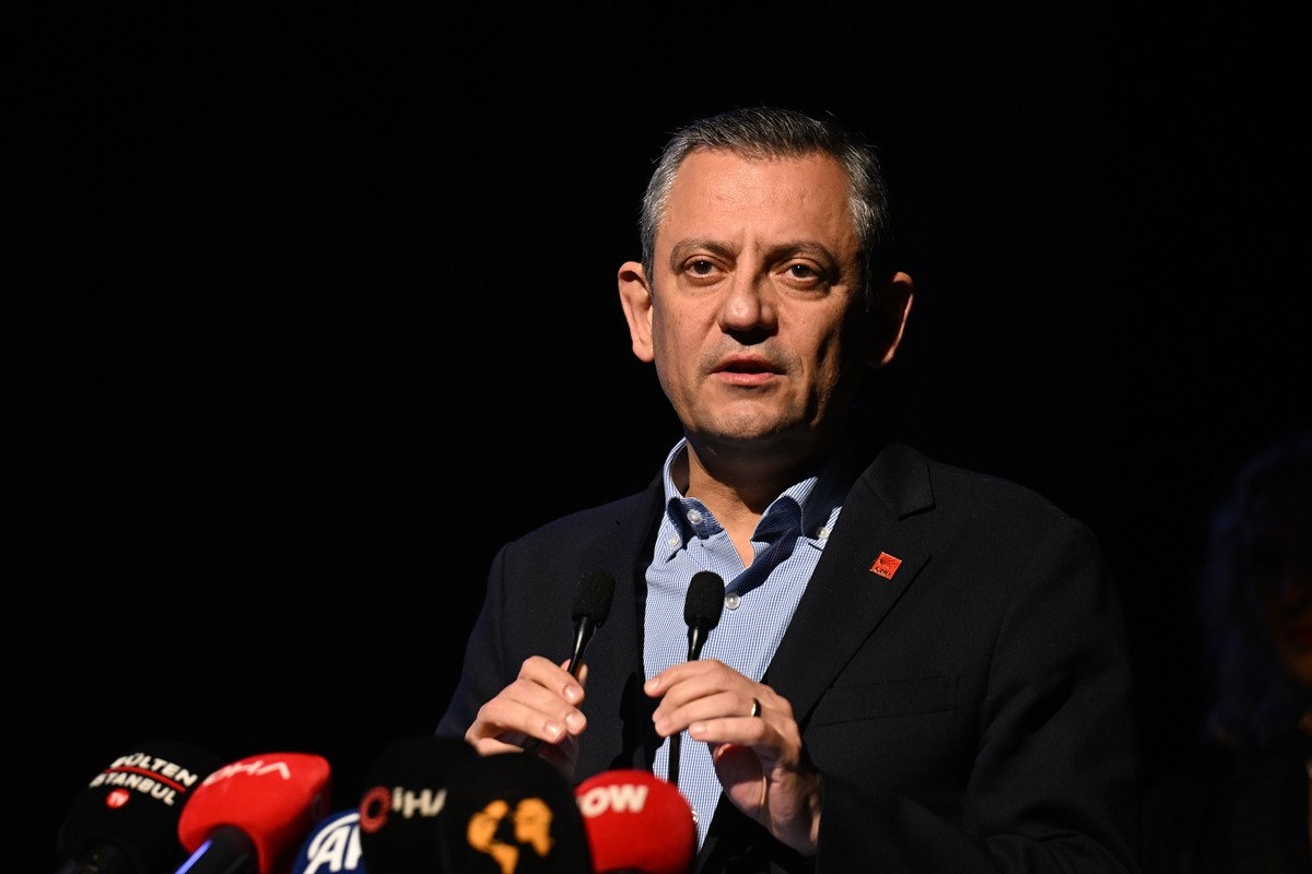 CHP Genel Başkanı Özgür Özel, FETÖ'nün kumpaslarından olan "amirallere suikast" iddialarına...
