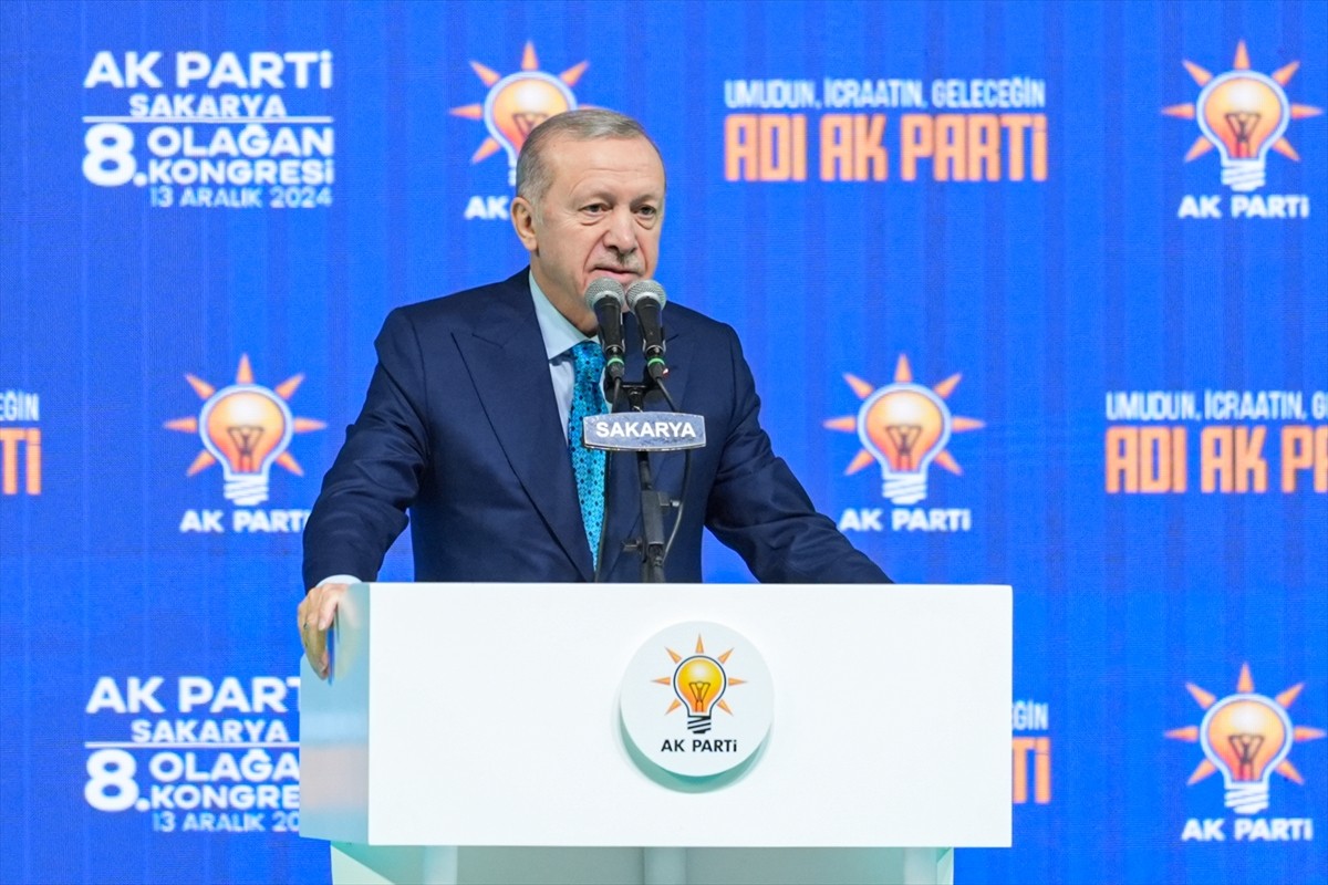 Cumhurbaşkanı ve AK Parti Genel Başkanı Recep Tayyip Erdoğan, Sakarya’da Serdivan Kapalı Spor...