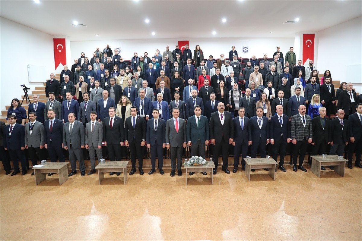 Erzincan'ın turistik ilçesi Kemaliye'de, sınır ilçeler Sivas Divriği ve Malatya Arapgir'in de...