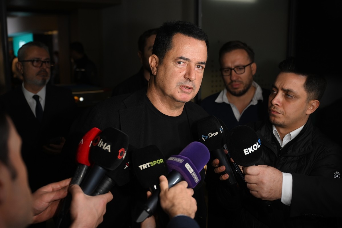 Fenerbahçe Kulübü Asbaşkanı Acun Ilıcalı, Turkuvaz Medya Merkezi'nde düzenlenen "Turkuvaz Medya...