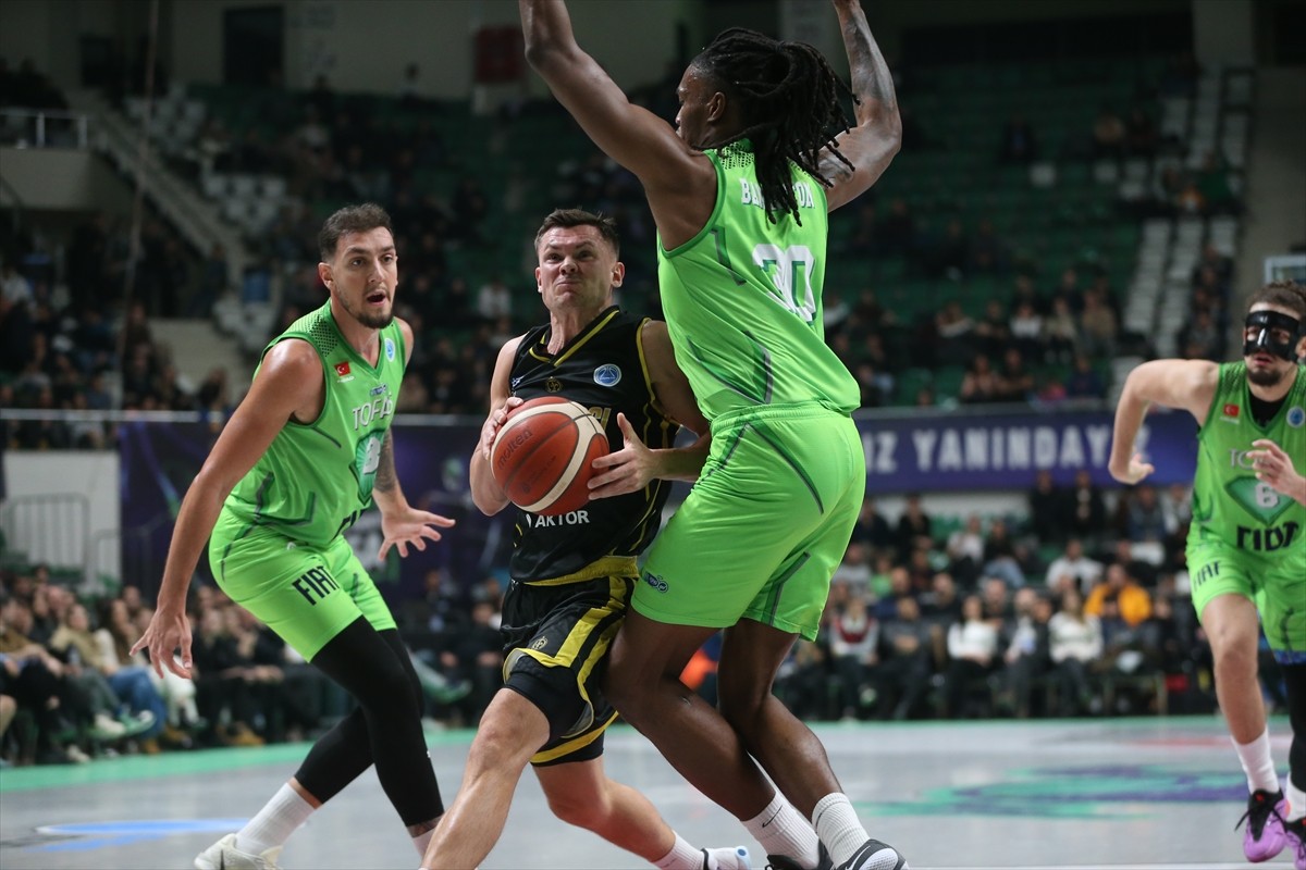 FIBA Avrupa Kupası 2. Tur K Grubu ilk haftasında TOFAŞ, sahasında Yunanistan temsilcisi Maroussi...