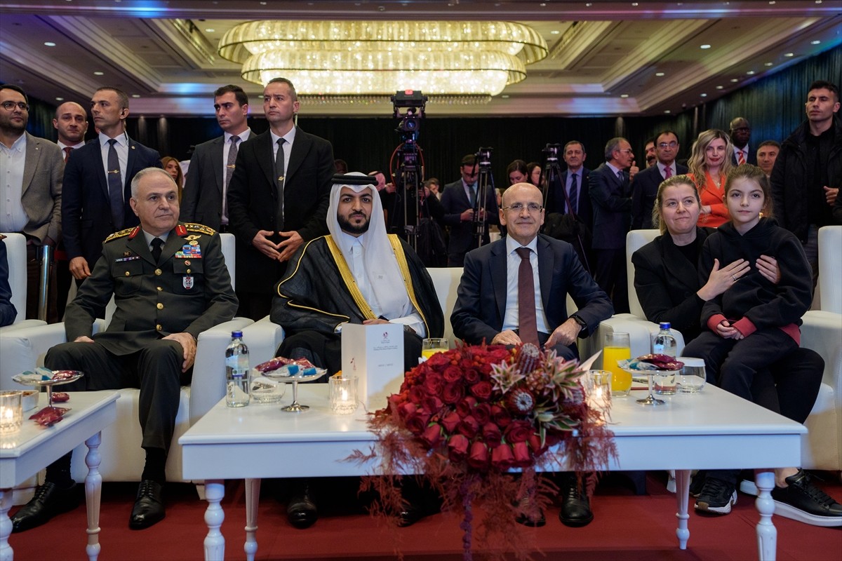 Katar'ın Ankara Büyükelçiliğince Katar Milli Günü vesilesiyle Ankara'da bir otelde resepsiyon...