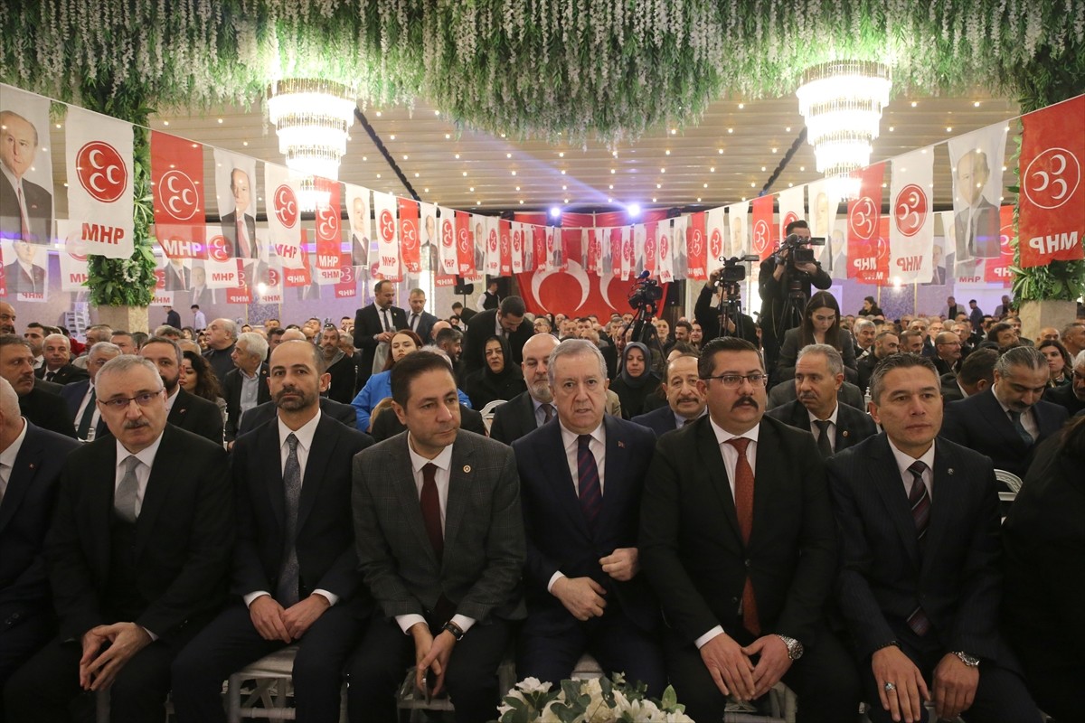 Kentte bir düğün salonunda, Tokat, Çorum, Sivas ve Amasya'dan partililerin katılımıyla "Belediye...