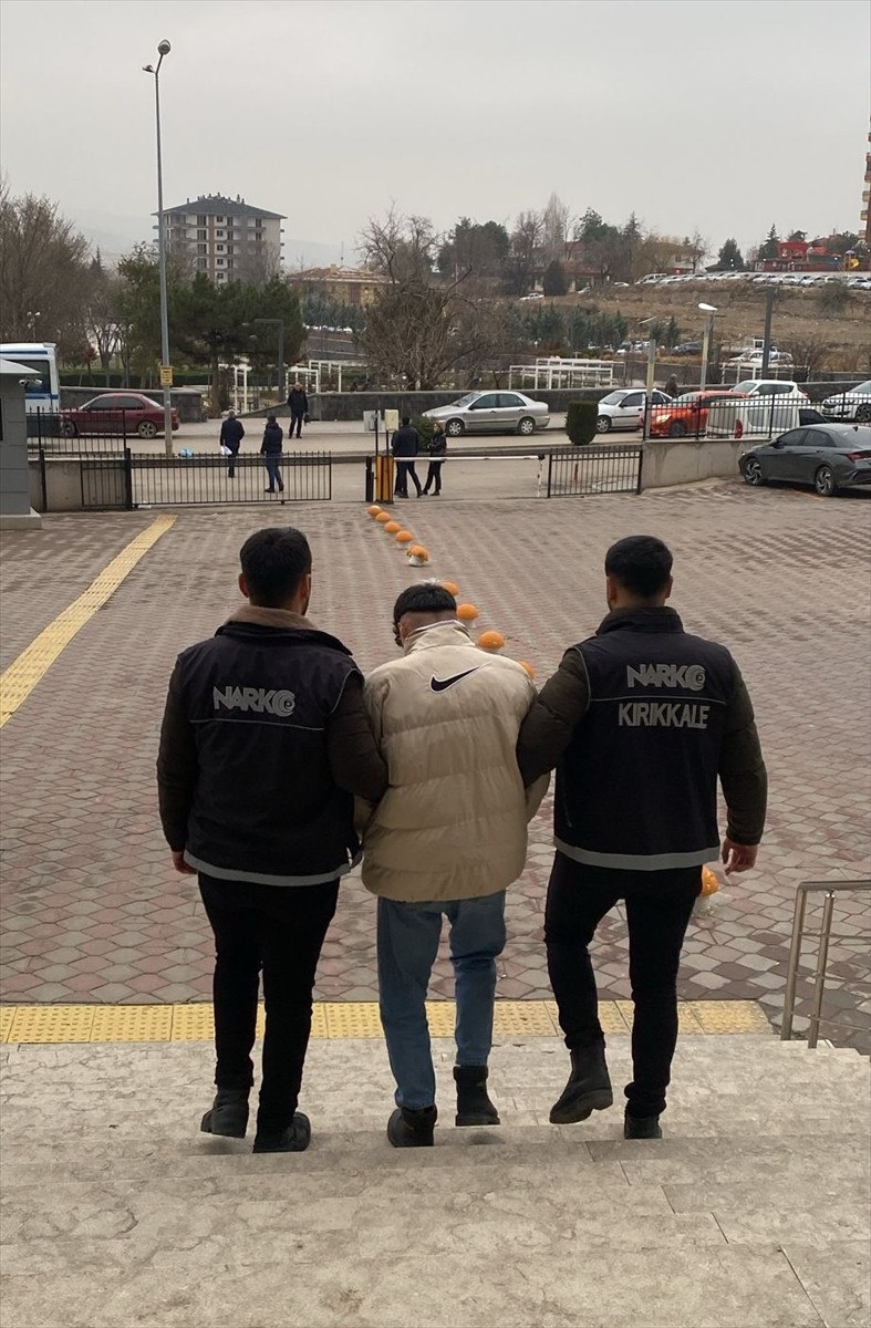 Kırıkkale'de uyuşturucu operasyonunda yakalanan zanlı tutuklandı.