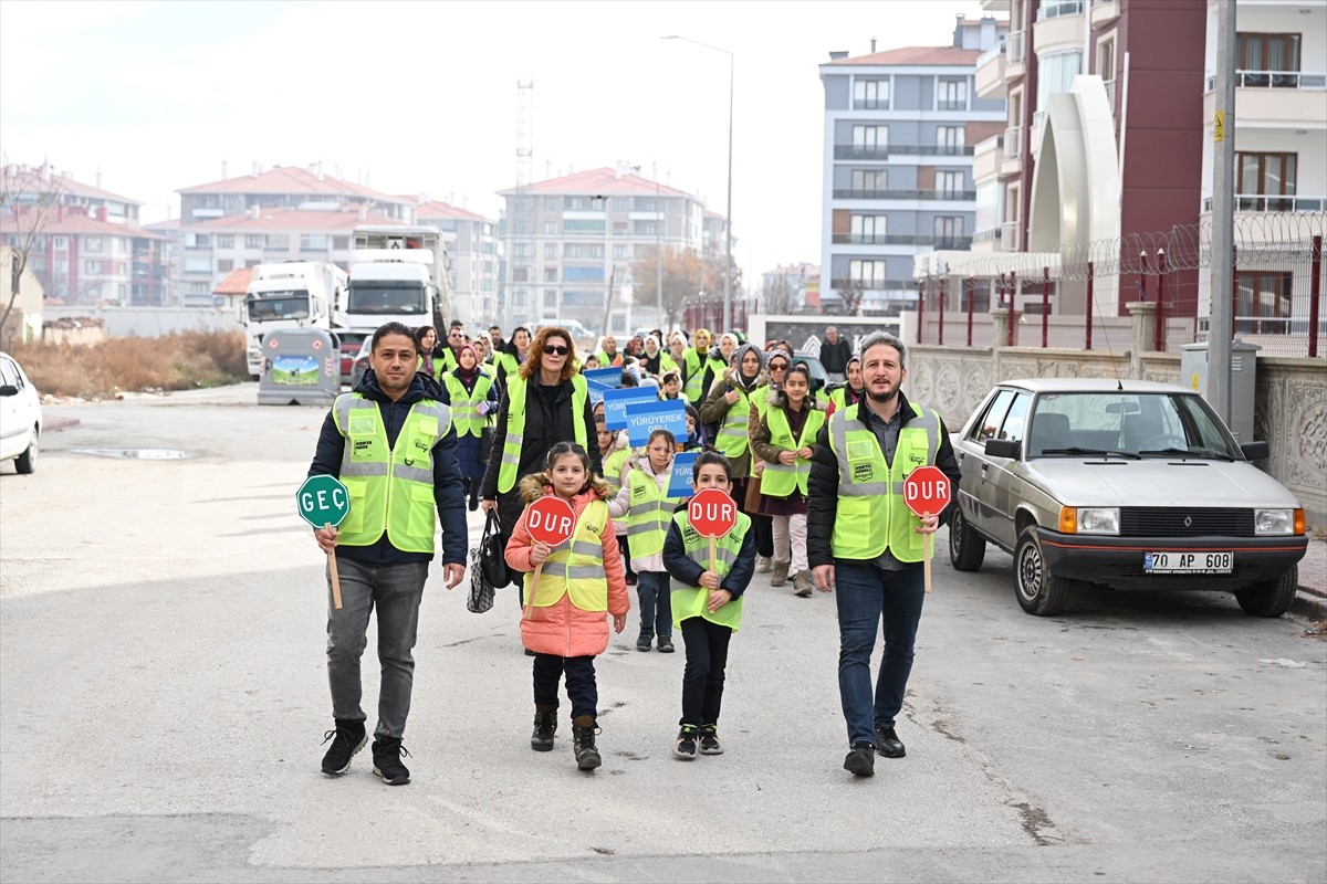 Konya Büyükşehir Belediyesi, çocukların bisikletle okula güvenli şekilde gitmelerini sağlamak...
