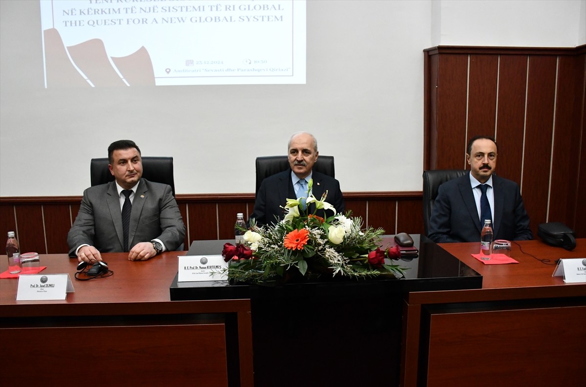 Kuzey Makedonya'da Kalkandelen Üniversitesi tarafından "Yeni Küresel Sistem Arayışı" konulu...