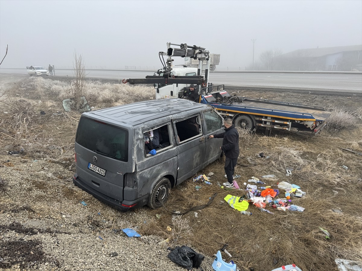 Memleketleri Malatya'ya gitmek üzere Almanya'dan yola çıkan Gür ailesinin bulunduğu araç, yoğun...
