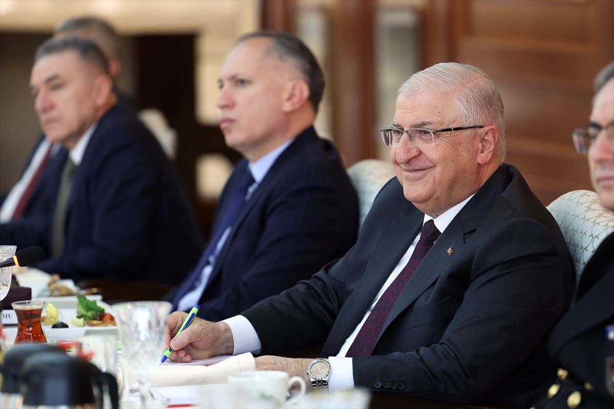 Milli Savunma Bakanı Yaşar Güler, Milli Savunma Bakanlığında medya temsilcilerine yönelik Yıllık...