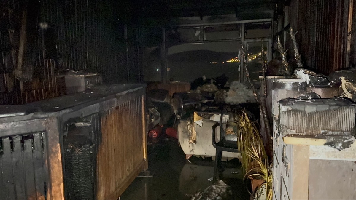 Muğla'nın Bodrum ilçesinde otelde çıkan yangın ekiplerin müdahalesiyle söndürüldü.