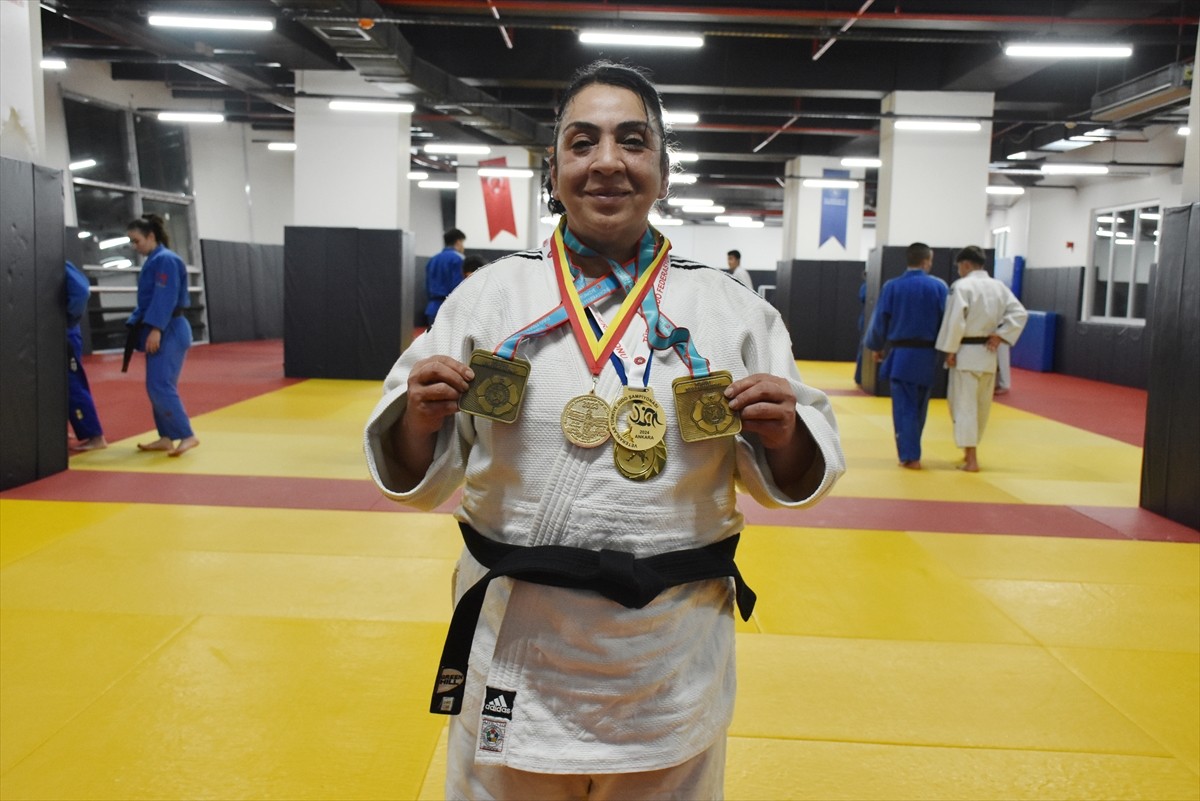 Ordulu milli judocu Ayşegül Şensoy Göl, 29 yıl aranın ardından veteranlar kategorisinde katıldığı...